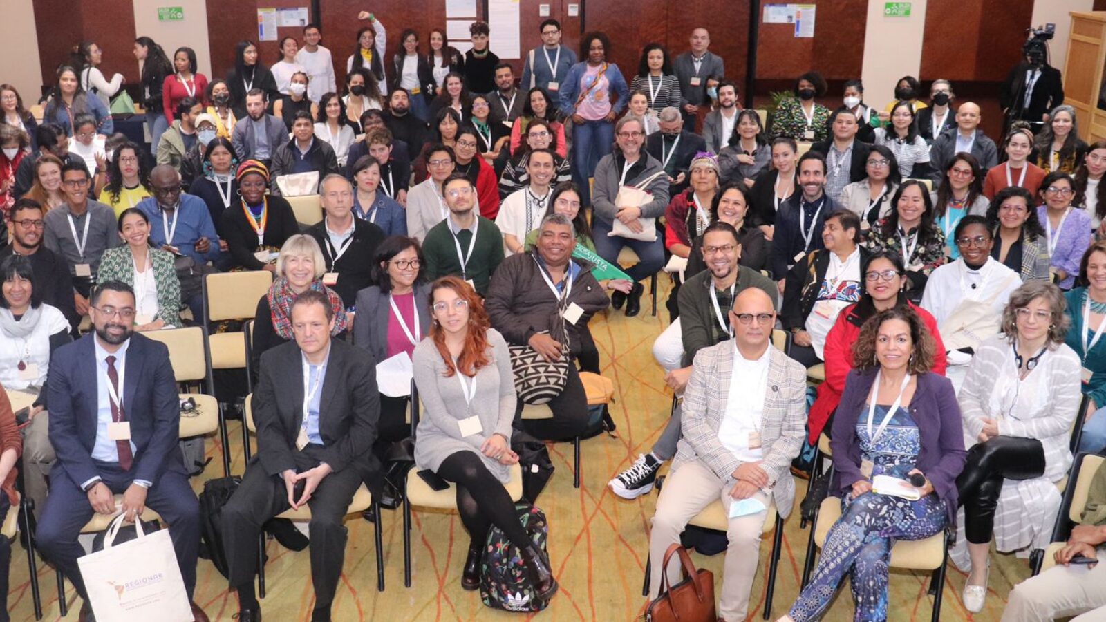 RegionaR ante el Des-orden mundial